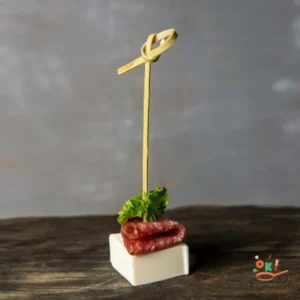 Канапе з салямі та сиром фета