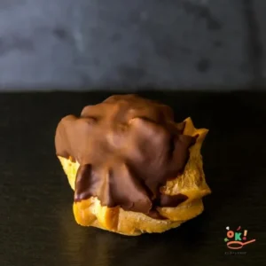 Міні профітроль з заварним кремом під чорним шоколадом