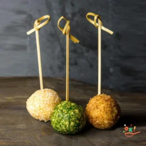 Сирні кульки (зелень, горіхи, кунжут)